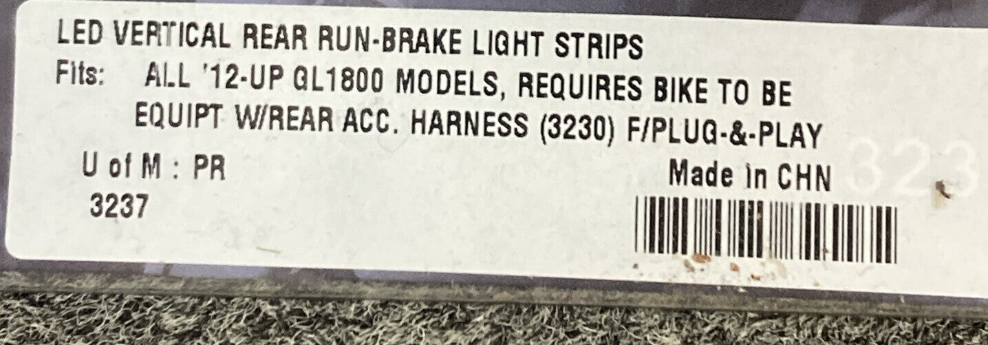 NEW GENUINE KURYAKYN 3237 LED VERTICAL REAR RUN-BRAKE LIGHT STRIP GL1800 2012-