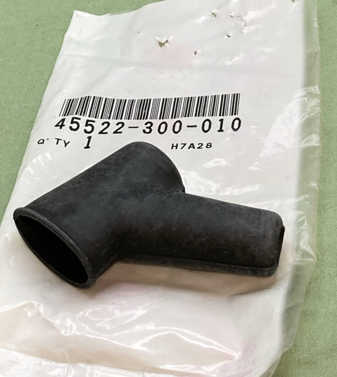 NEW GENUINE HONDA 45522-300-010 BOOT, FRONT BRAKE MASTER CYLINDER