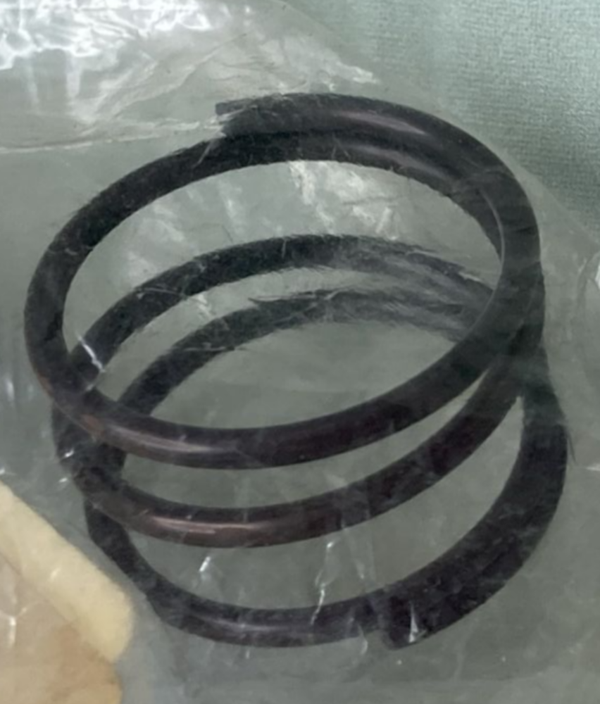 NEW GENUINE KAWASAKI 92081-1018 SPRING, OIL FILTER