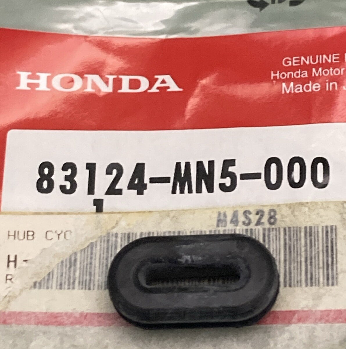 NEW GENUINE HONDA 83124-MN5-000 RUBBER, ENGINE SIDE COVER