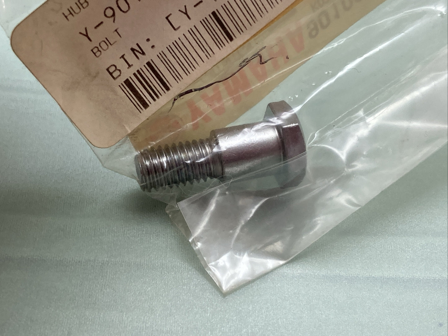 NEW GENUINE YAMAHA 90109-08005 BOLT
