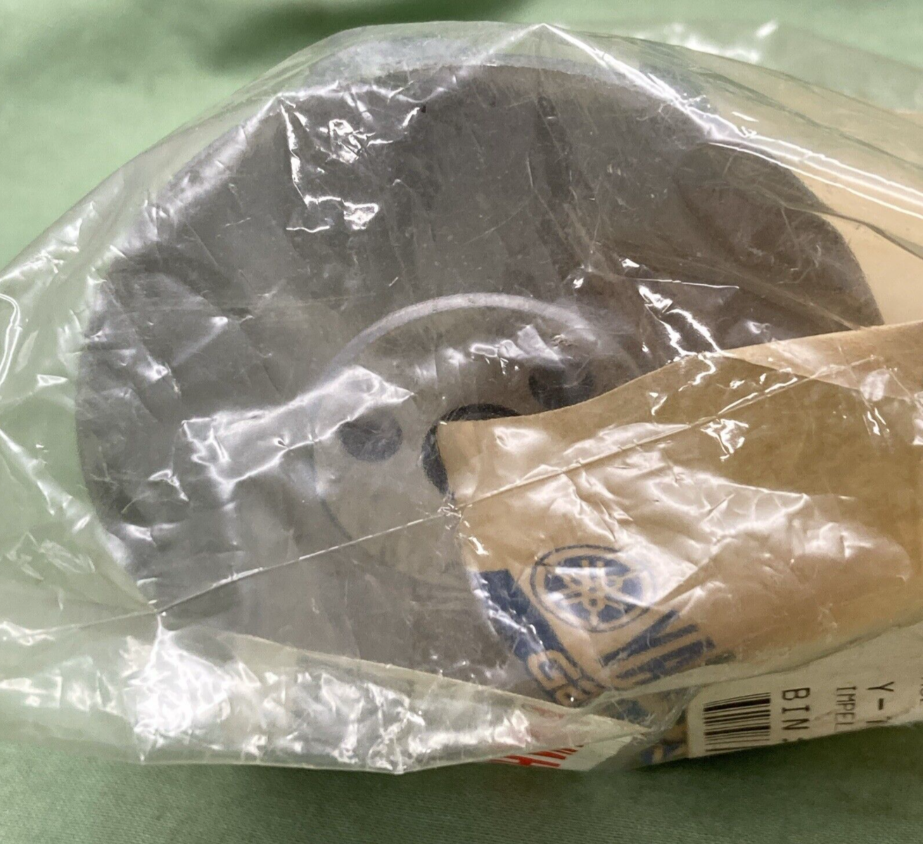 NEW GENUINE YAMAHA 1FK-12450-00 Impeller Shaft Assembly