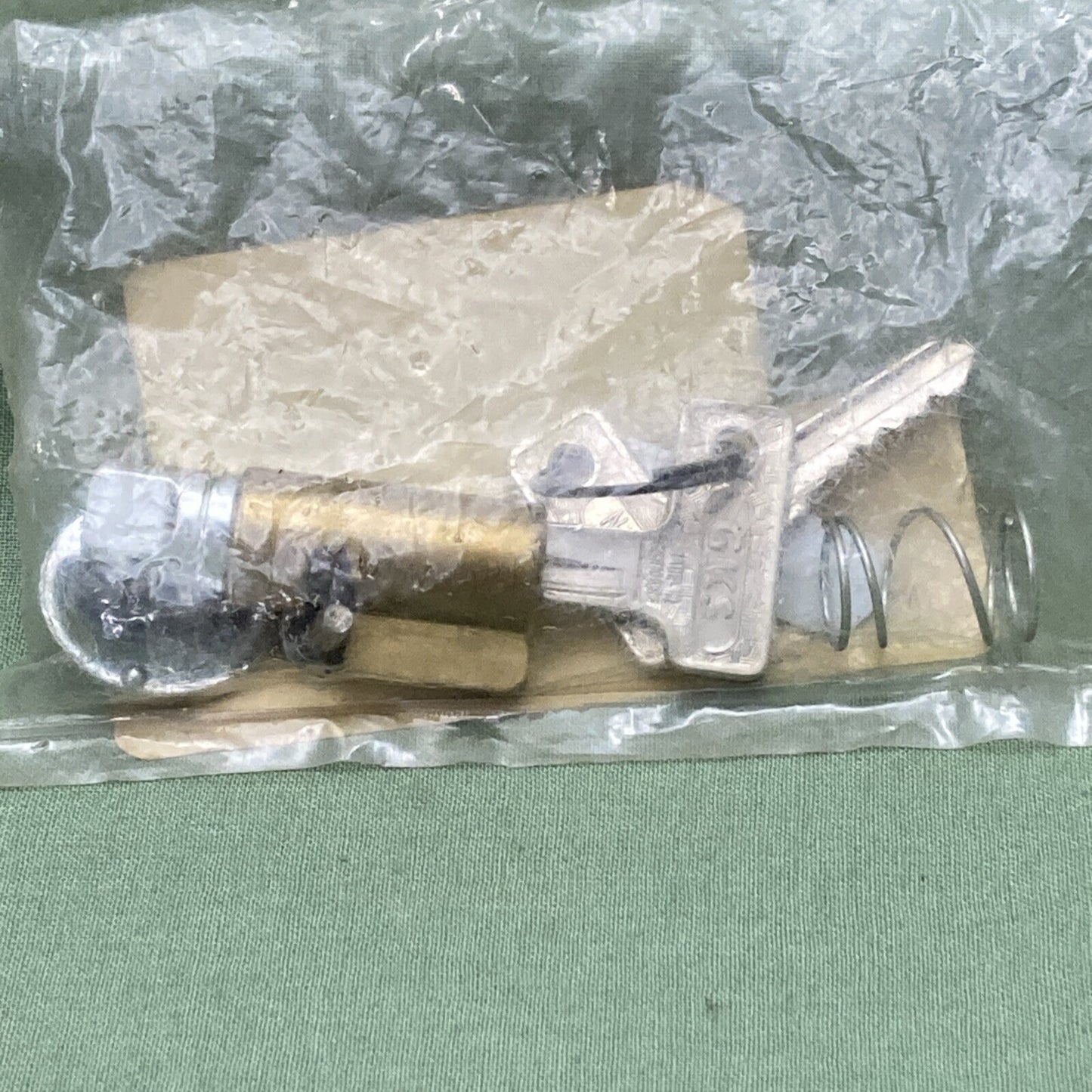 NEW GENUINE SUZUKI 51900-38810 Lock Assembly, Steering