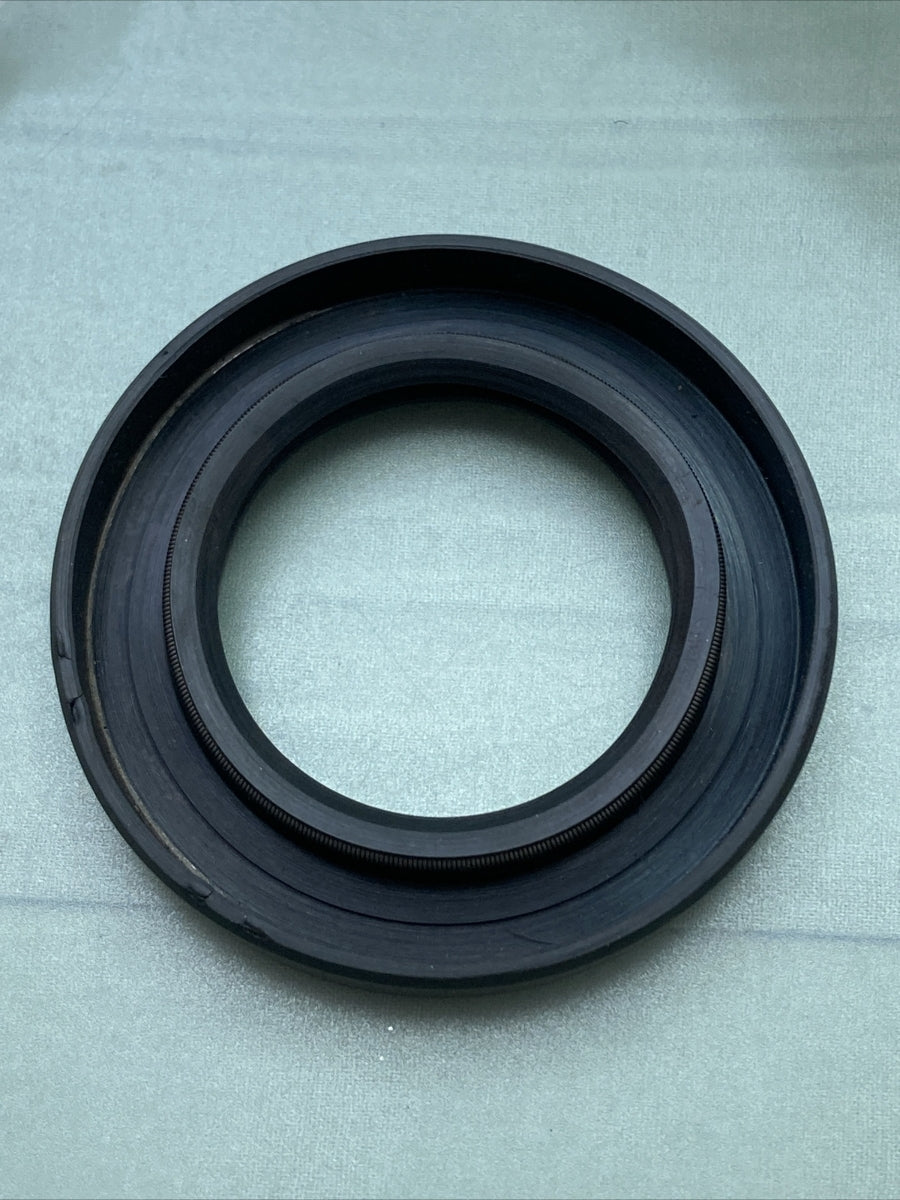 NEW KAWASAKI 92050-076 OIL SEAL