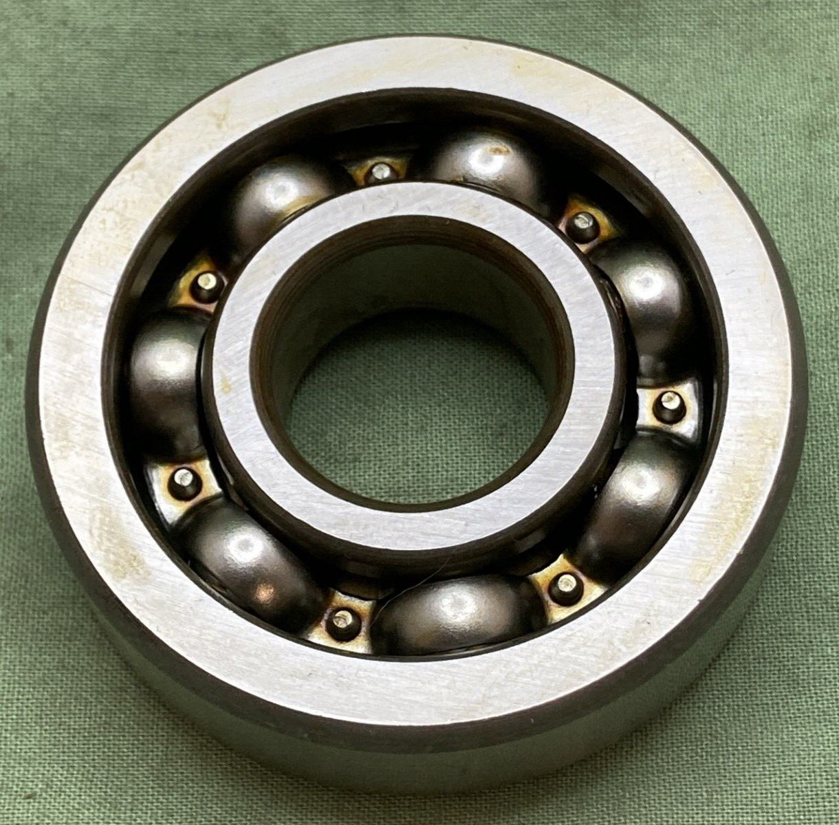 NEW GENUINE HONDA 91001-822-000 BALL BEARING CRANKSHAFT 6304S