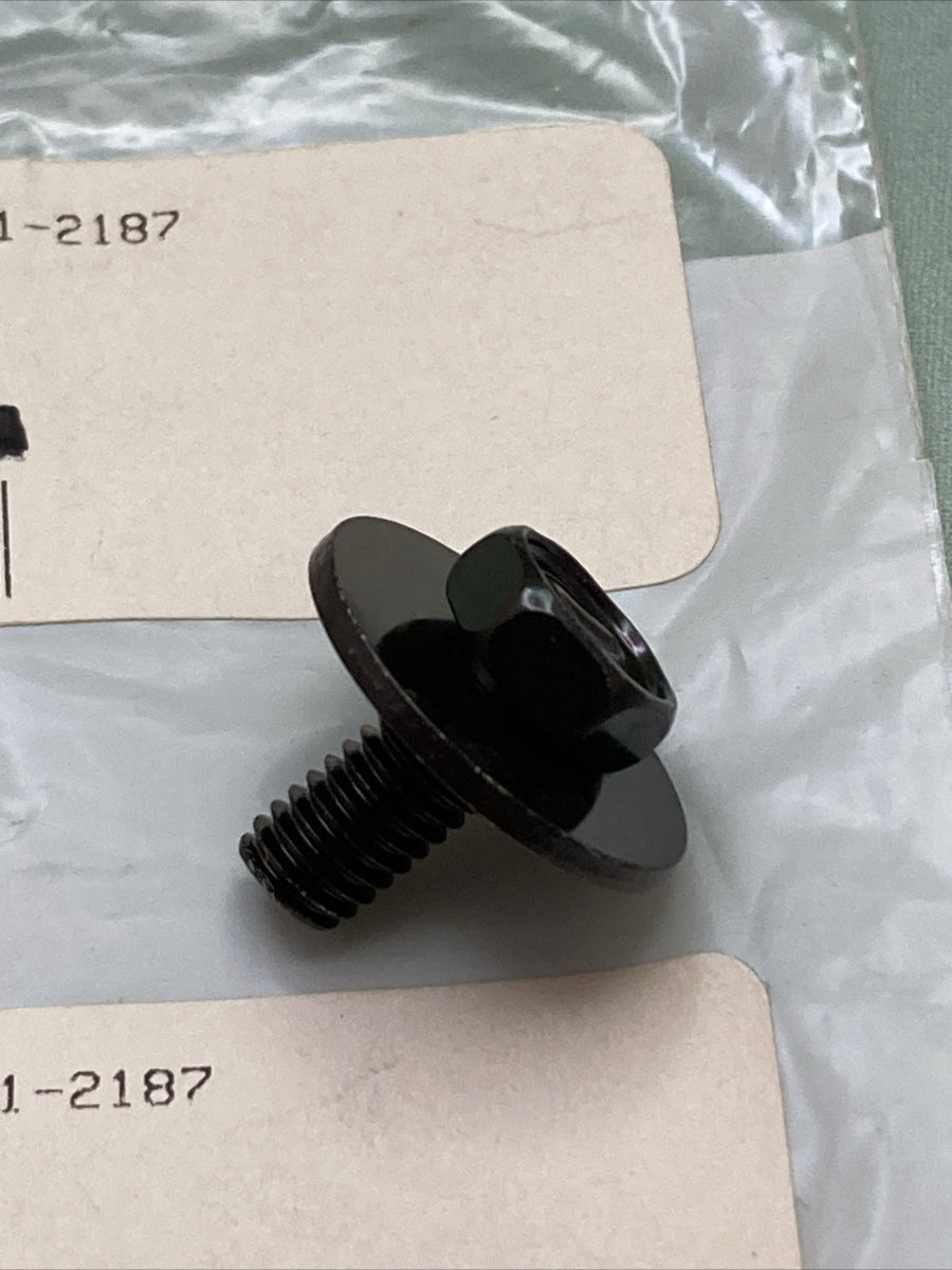 NEW KAWASAKI 92150-1133 BOLT 6X14