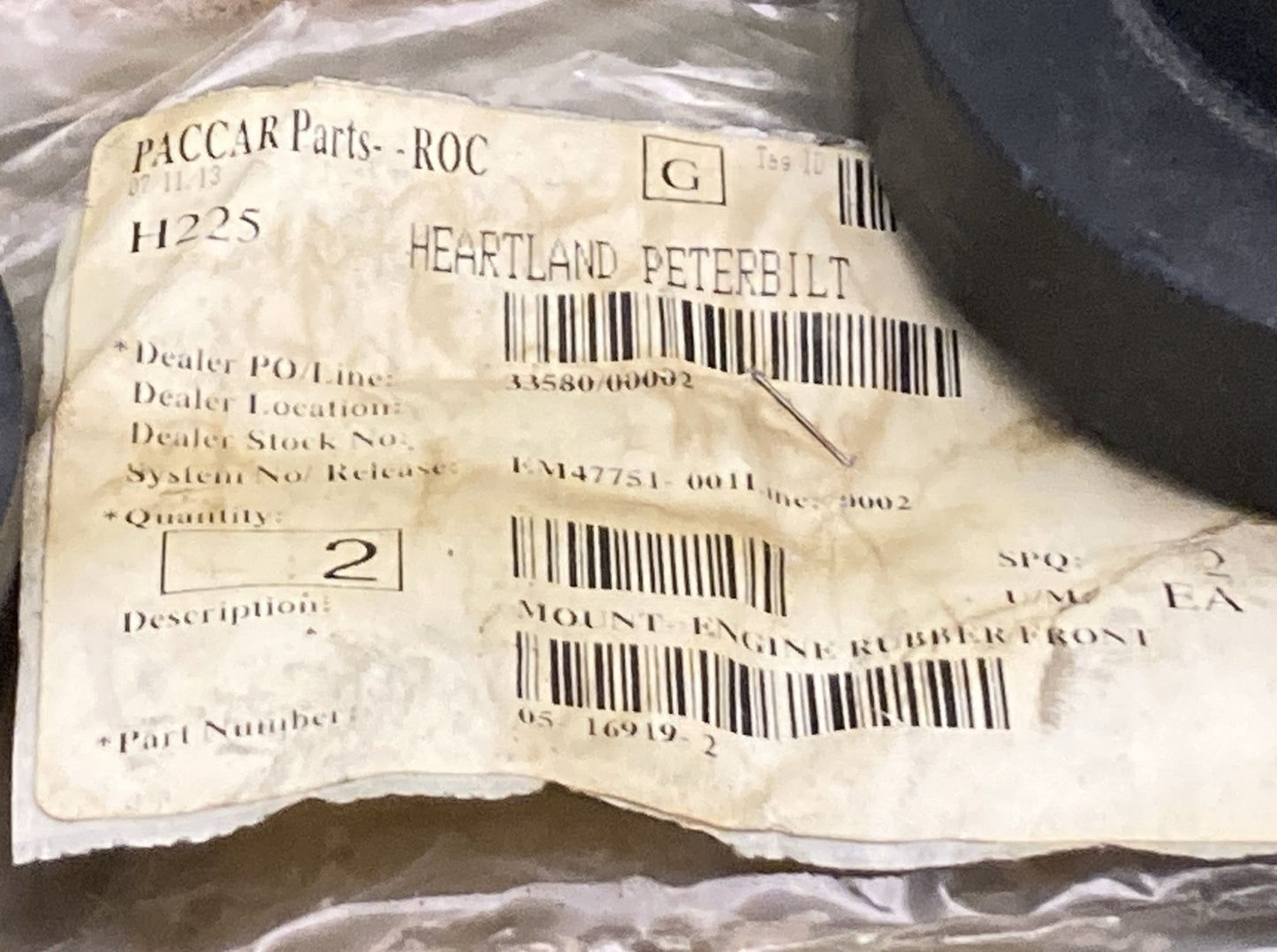 QTY 2 NEW GENUINE PACCAR 05-16919-2 FRONT RUBBER ENGINE MOUNT
