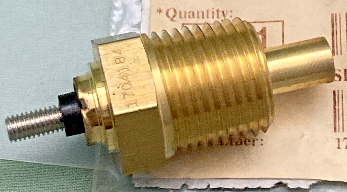 NEW GENUINE PACCAR 17-04184 PETERBILT OIL TEMP SENDER