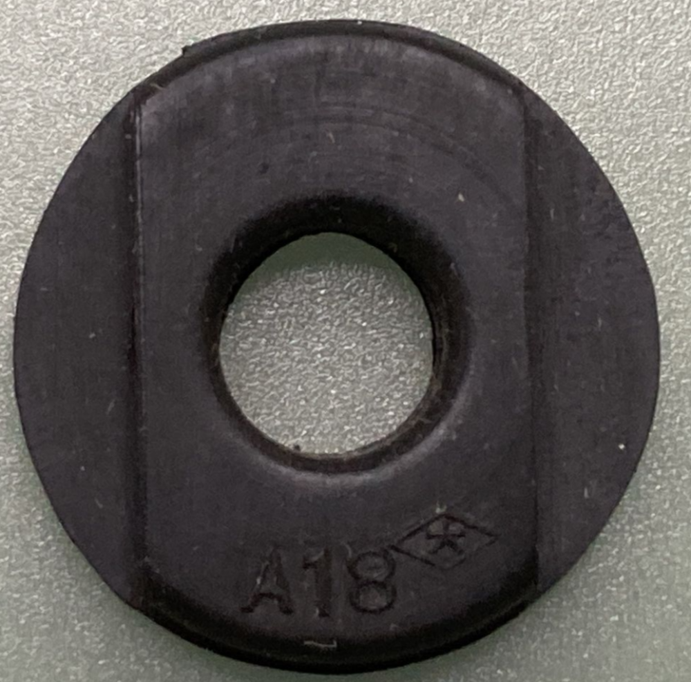 NEW REPLACES HONDA 80103-425-000 REAR FENDER MOUNT RUBBER B