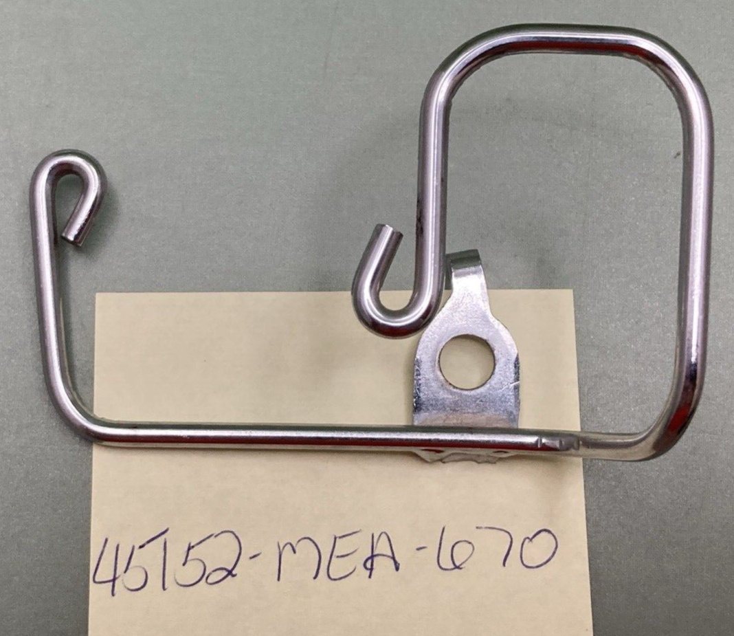 NEW REPLACES HONDA 45152-MEA-670 GUIDE HANDLEBAR TOP BRIDGE LEFT FRONT