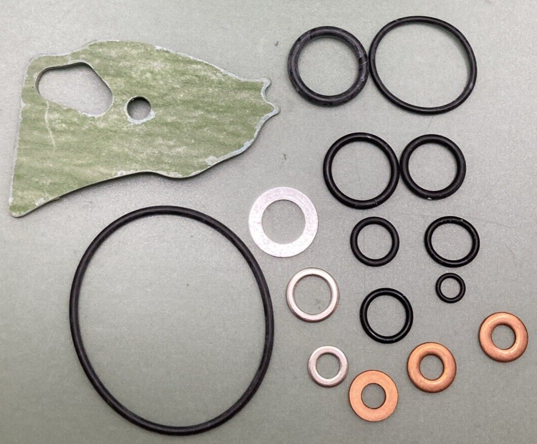 NEW GENUINE HONDA 061B1-HC0-T00 GASKET SET - SEE PHOTOS - 2 GASKETS