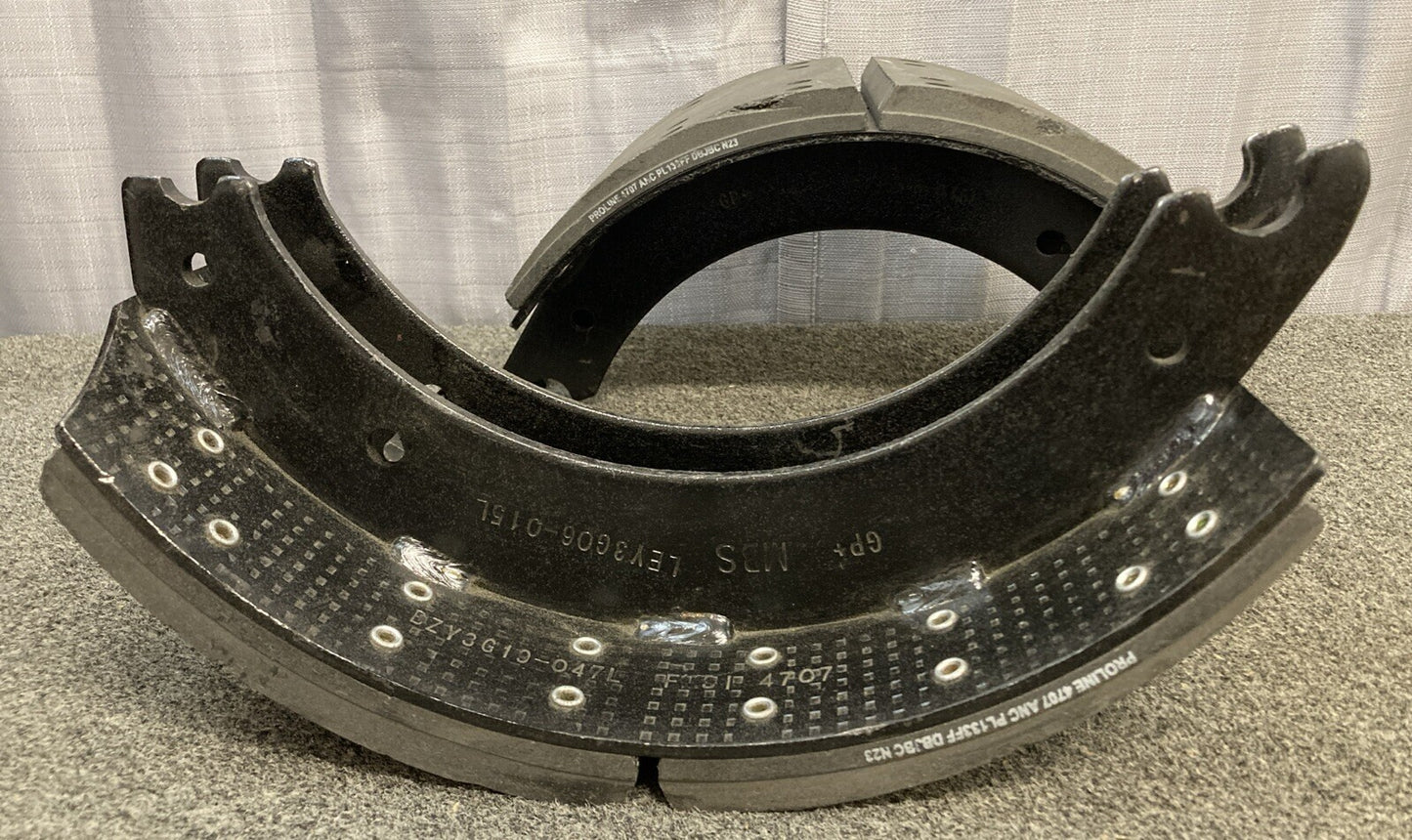 NEW PROLINE 4707QP BRAKE SHOE SET 16.5"X7" FF LINED