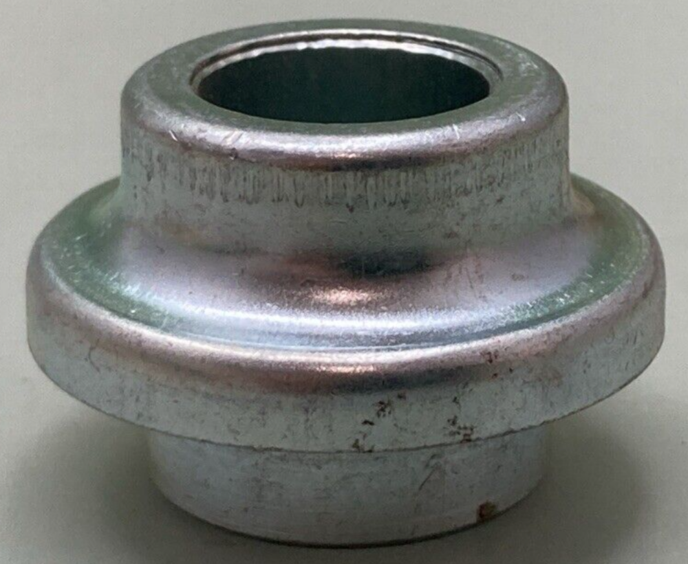 NEW GENUINE KAWASAKI 41069-004 COLLAR FRONT HUB RIGHT