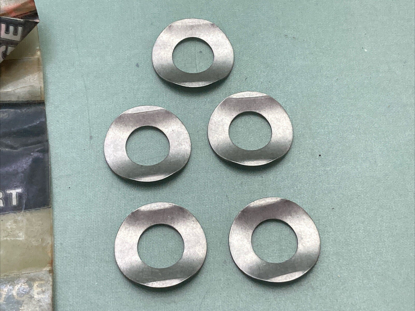 QTY 5 NEW GENUINE MERCURY 13-31030 WAVE WASHER