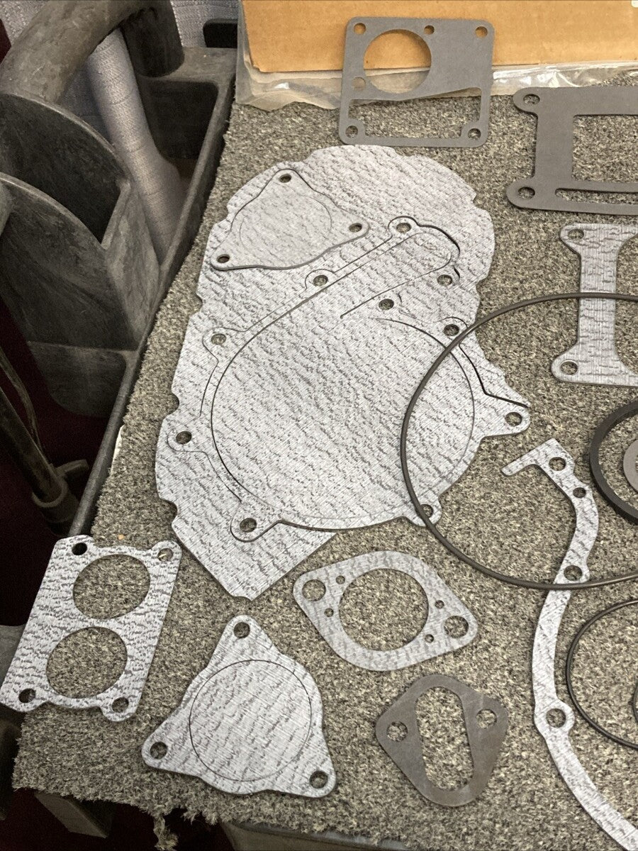 NEW GENUINE MERCURY 27-72479 OVERHAUL GASKET SET, INCOMPLETE SET