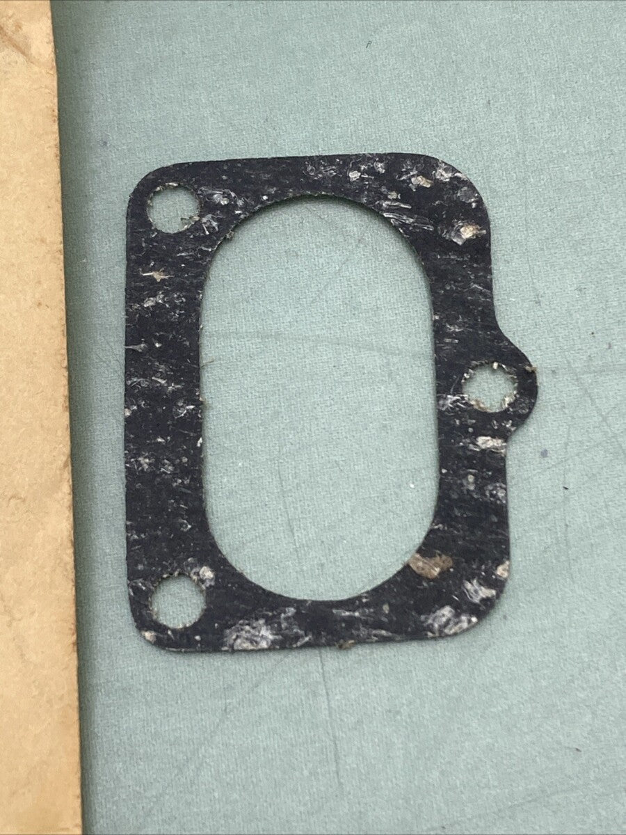 QTY 4 NEW GENUINE MERCURY 27-20039 PRESSURE VAVLE GASKET