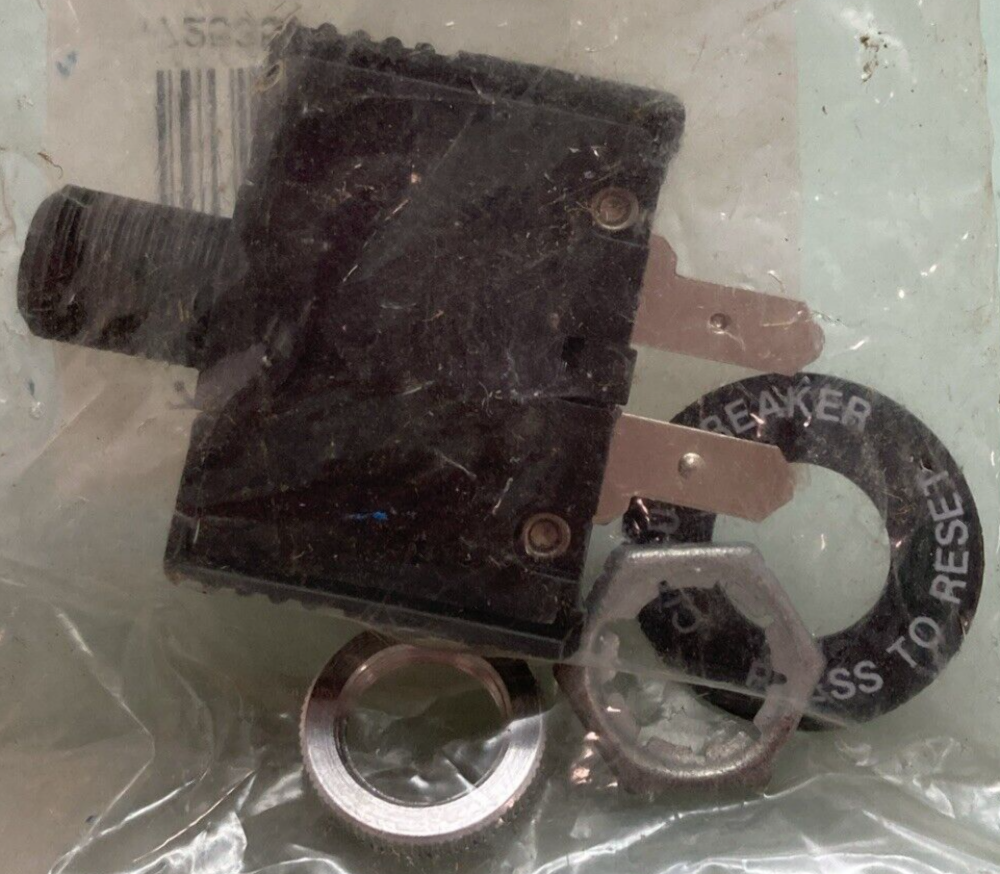 NEW 72535 30 AMP CIRCUIT BREAKER W/ HARDWARE