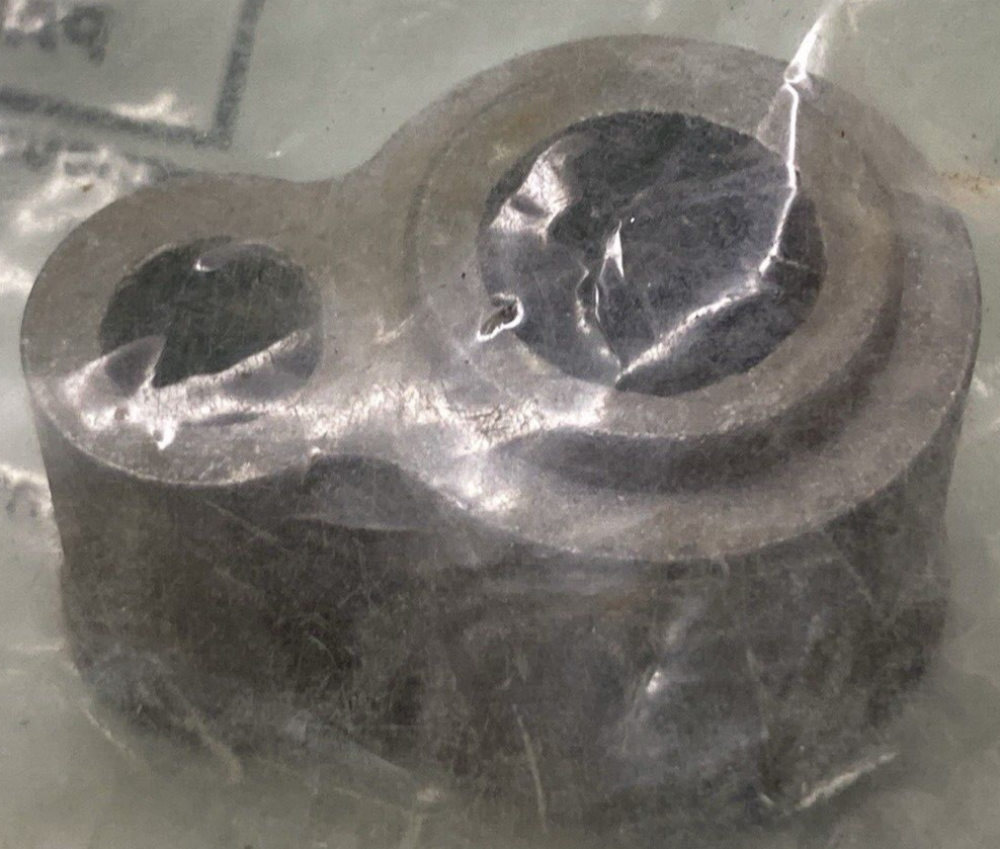 NEW GENUINE MERCURY QUICKSILVER 45010 WATER PUMP BODY SEAL RETAINER