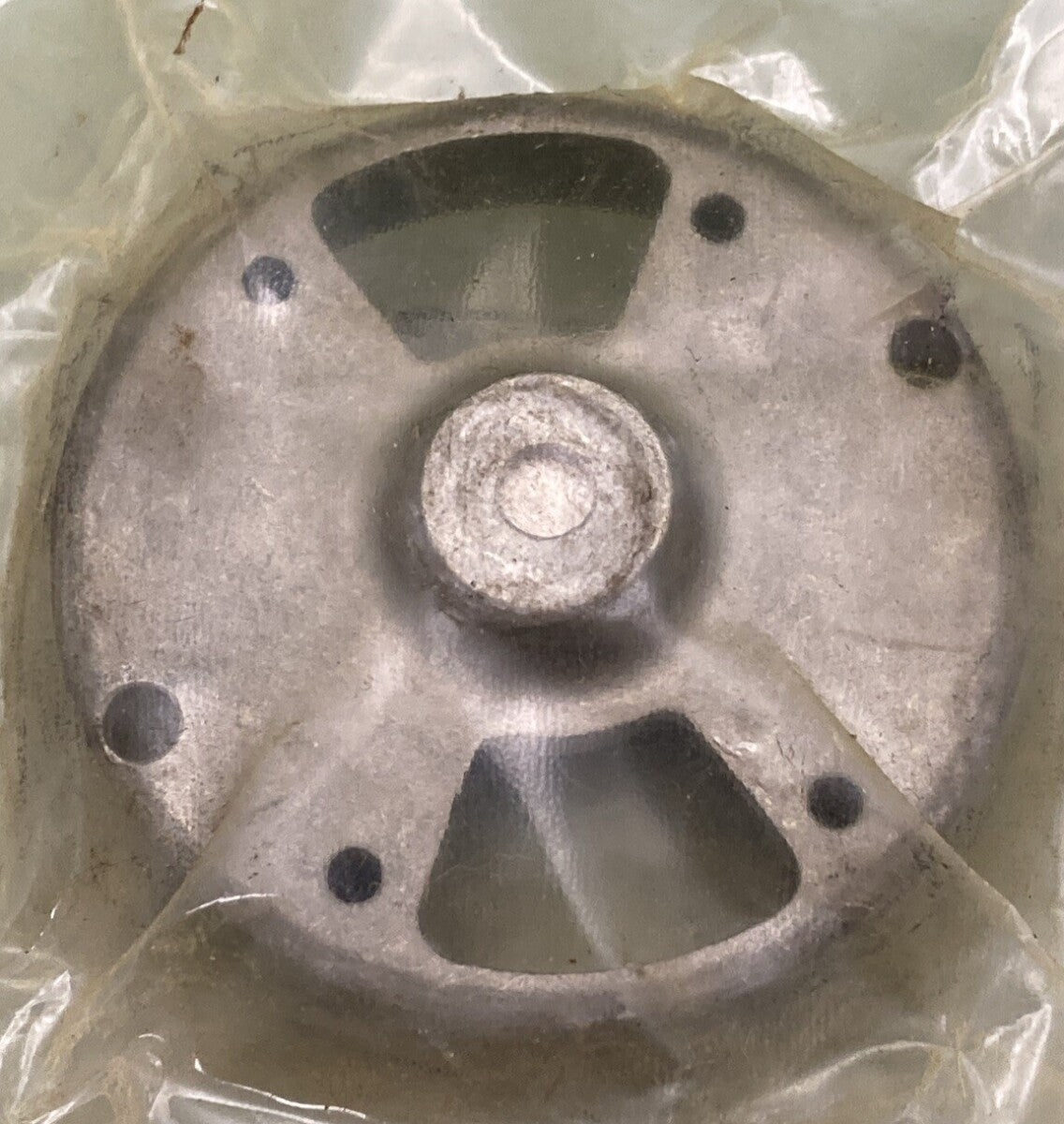 NEW GENUINE MERCURY QUICKSILVER 72184A1 RETAINER ASM G HSNG TROLLN MOTOR ENGINE