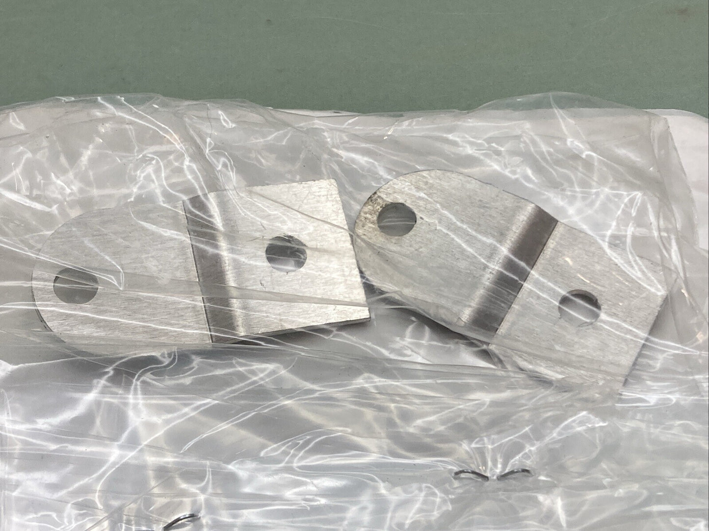 QTY 2 NEW GENUINE FRIEGHTLINER 17-12076-000 PLATE.REINF HOOD