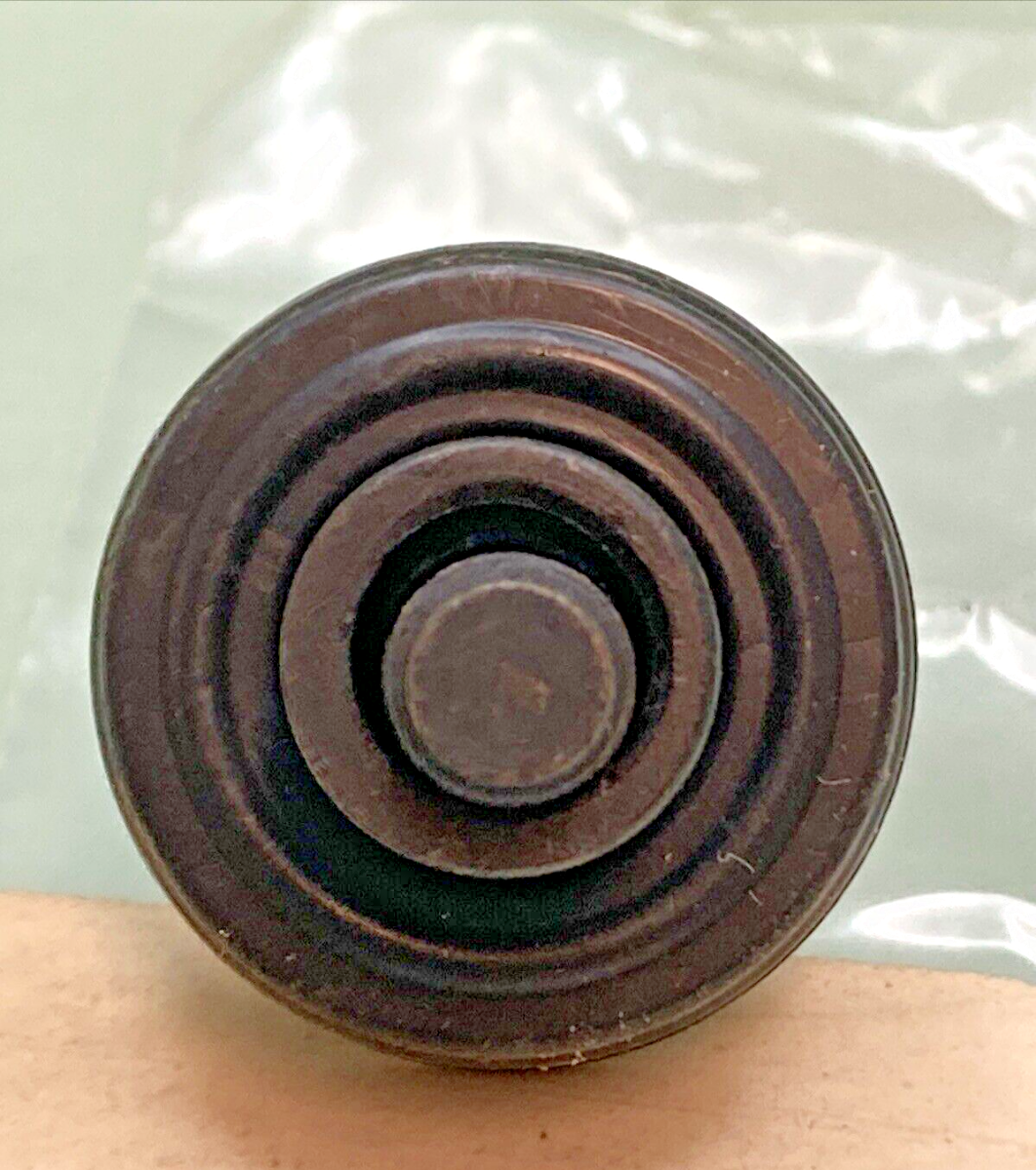 NEW GENUINE DETROIT DIESEL DDE 23530961 OIL PAN STUD AND SLEEVE