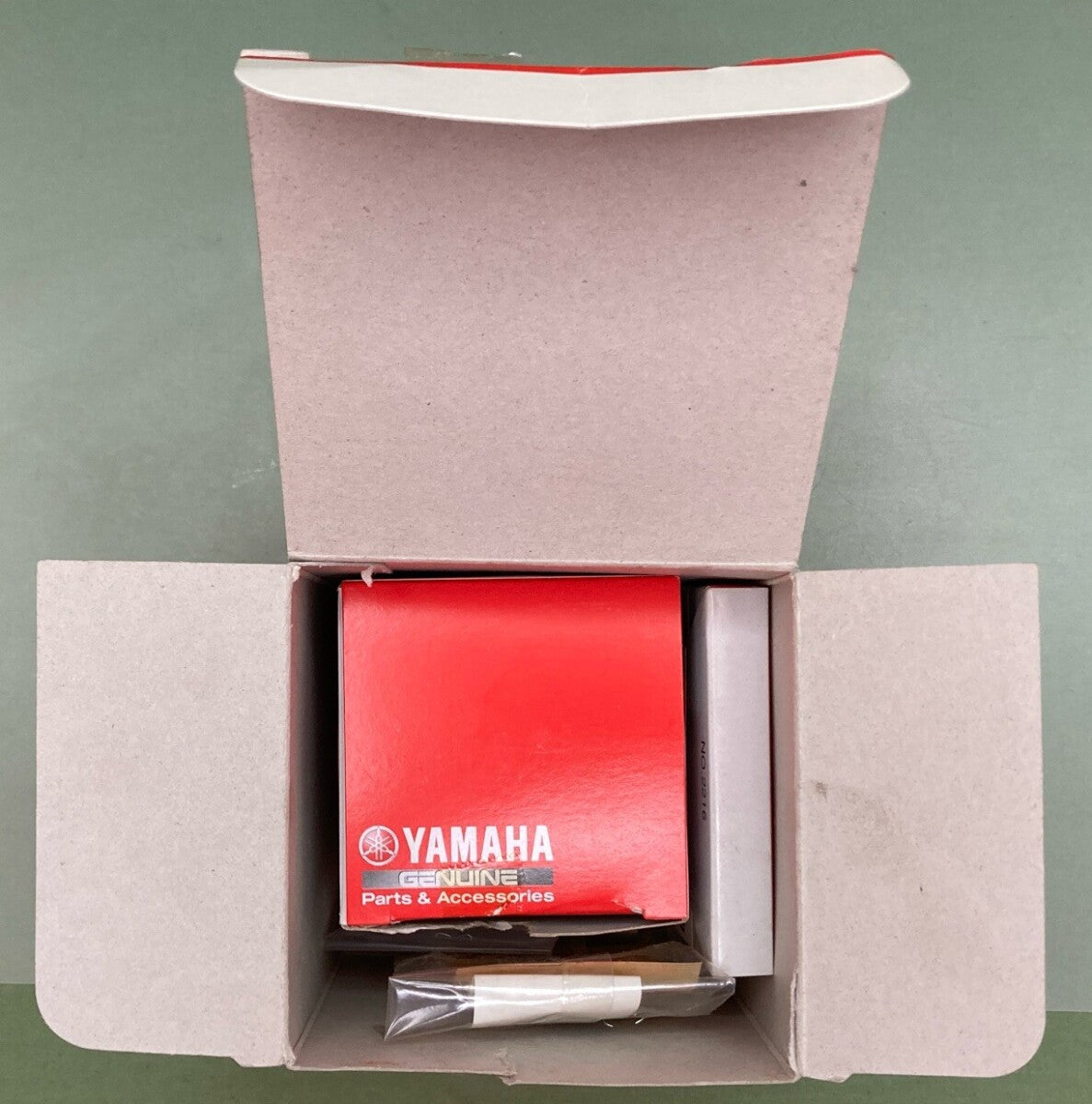 NEW GENUINE YAMAHA 1P8-11630-00 PISTON KIT