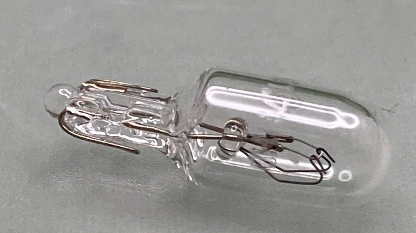 NEW GENUINE YAMAHA 3FV-83517-00 BULB 12V - 17W T65