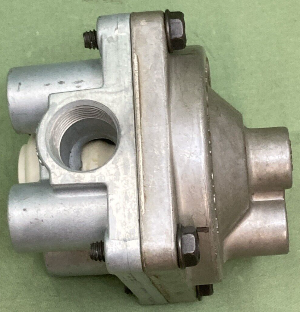 NEW SEALCO 110191 Spring Brake Control Valve