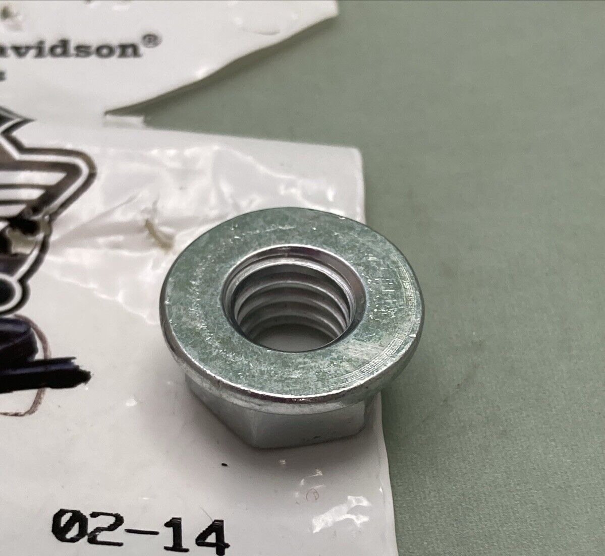 NEW GENUINE HARLEY DAVIDSON 7601 NUT, FLANGE LOCK