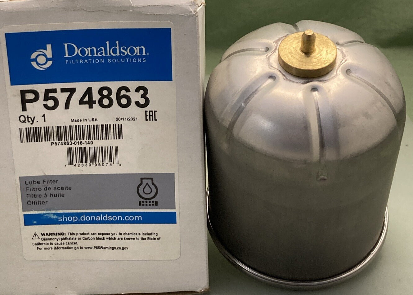 NEW GENUINE DONALDSON P574863 LUBE FILTER CARTRIDGE