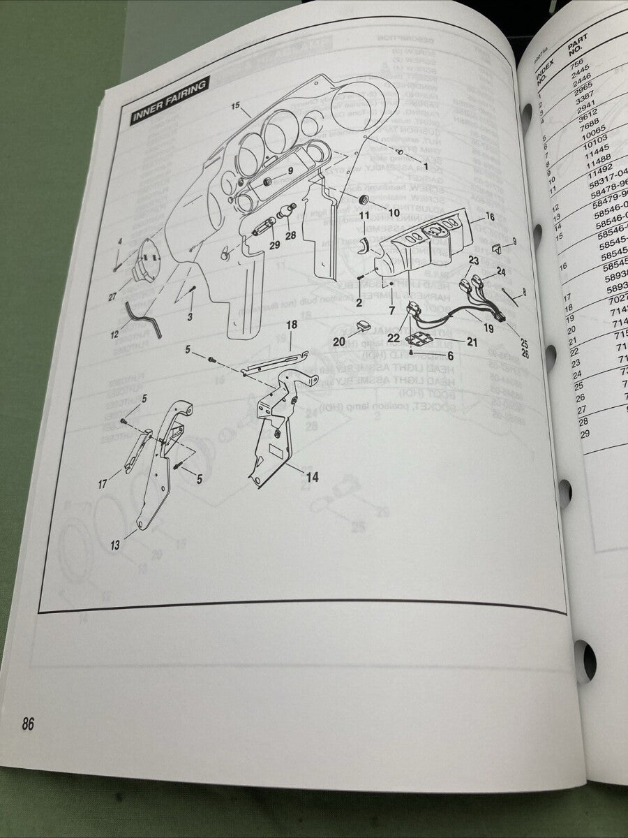 HARLEY DAVIDSON 99428-05 FLHTCSE 2 MODEL 2005 PARTS CATALOG