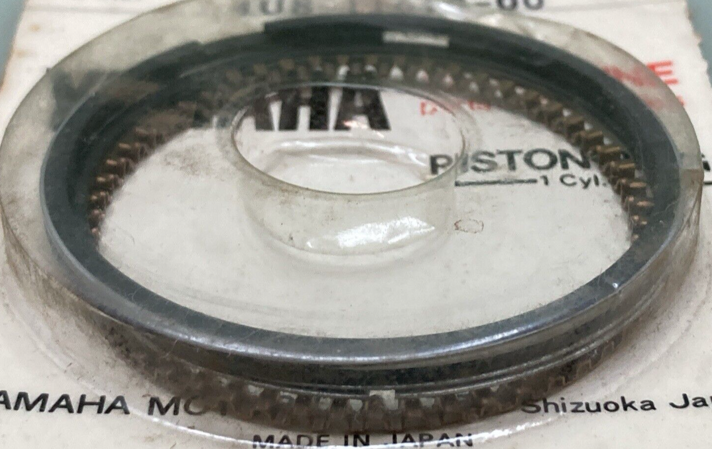 NEW GENUINE YAMAHA 4U8-11610-00 PISTON RING SET