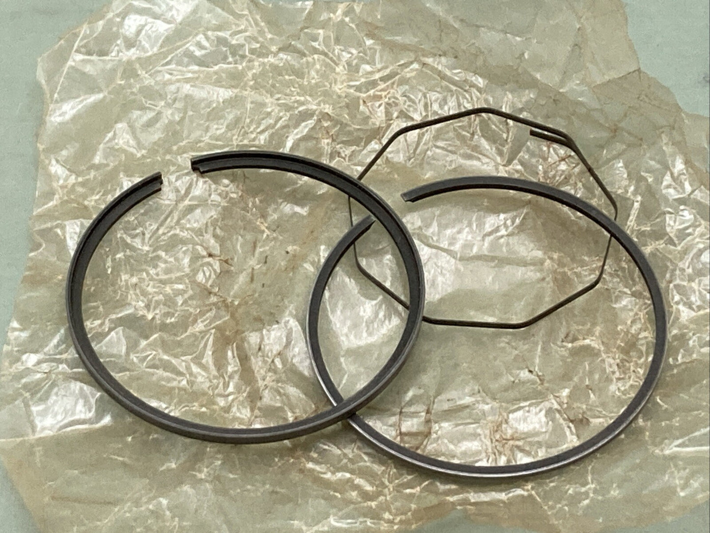 NEW GENUINE YAMAHA 444-11610-40 PISTON RING SET 1.00