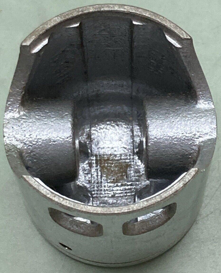 NEW GENUINE YAMAHA 427-11635-01 PISTON 1ST 0.25 O/S