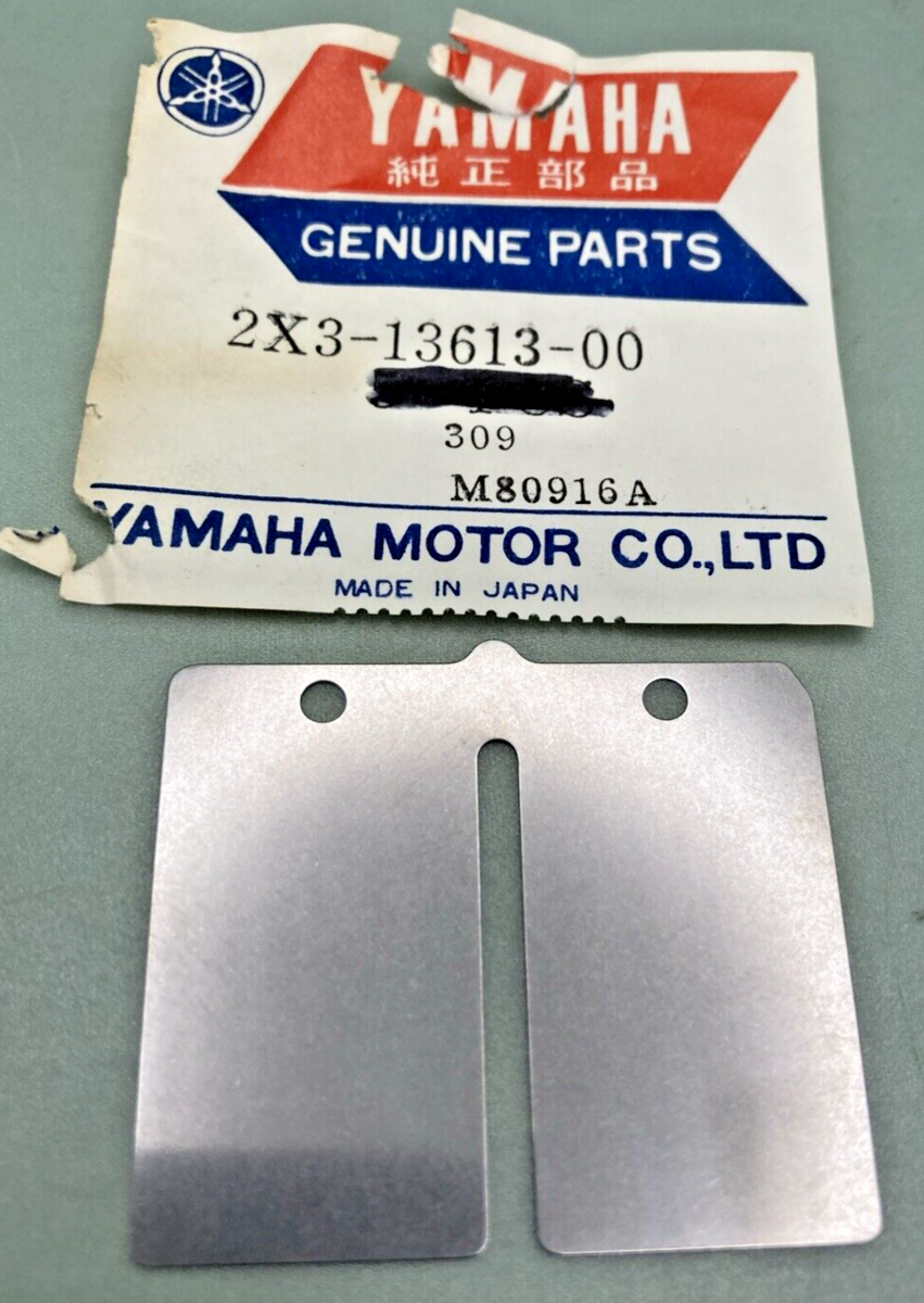 NEW GENUINE YAMAHA 2X3-13613-00 REED VALVE PETAL YZ125F 1979
