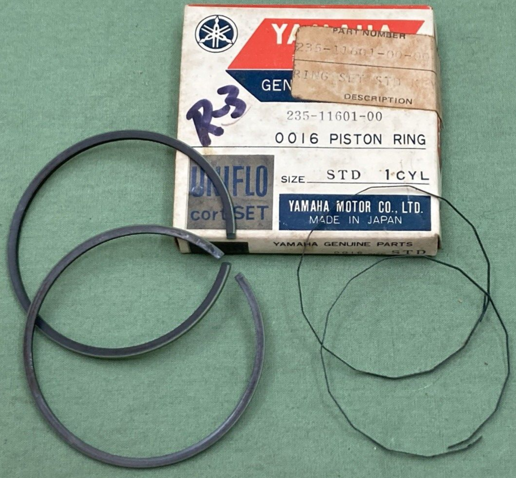 NEW GENUINE YAMAHA 235-11601-00 PISTON RING SET STD