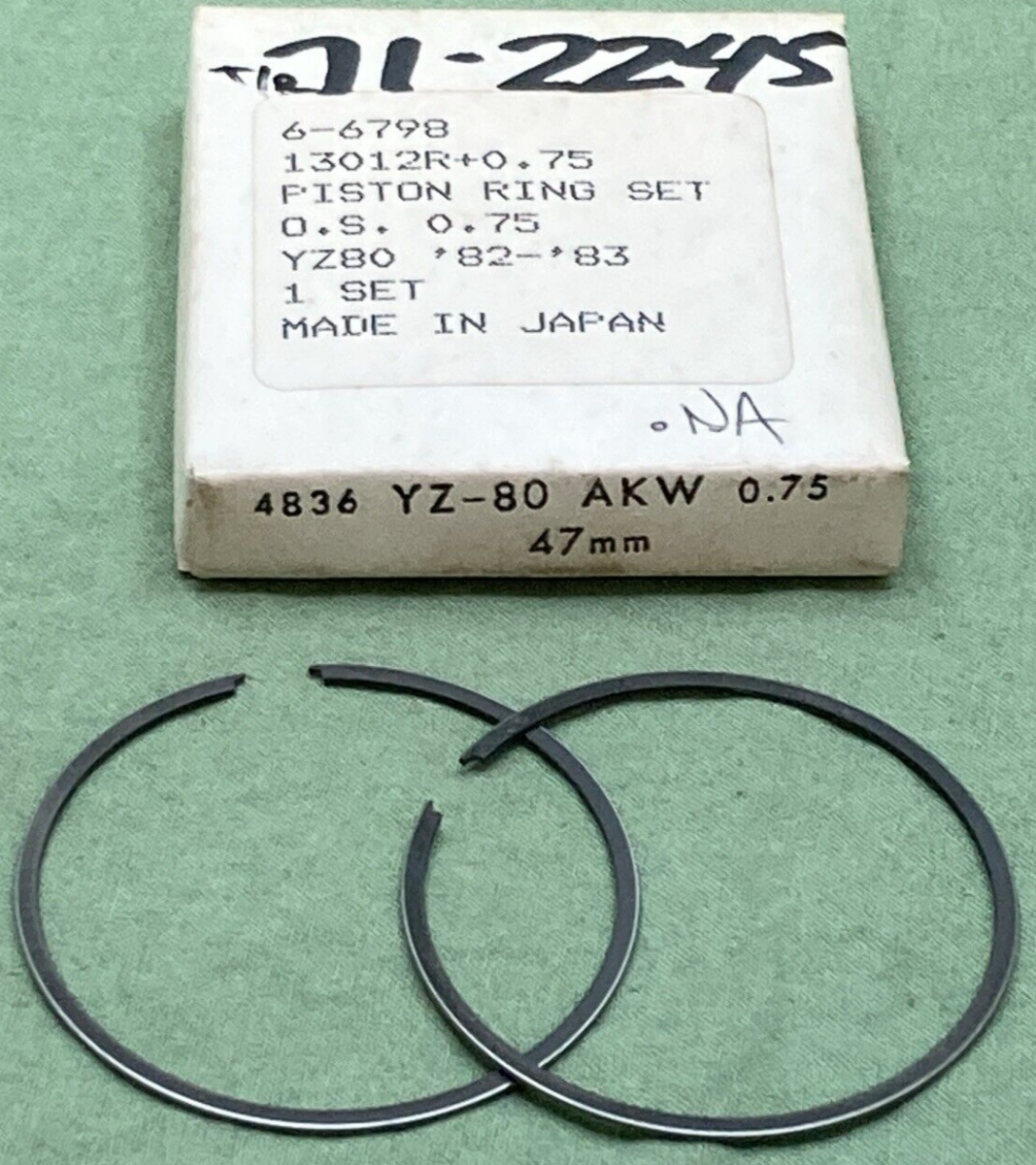 NEW REPLACES YAMAHA 6-6798 PISTON RING SET 0.75 47MM O/S '82-'83 YZ80