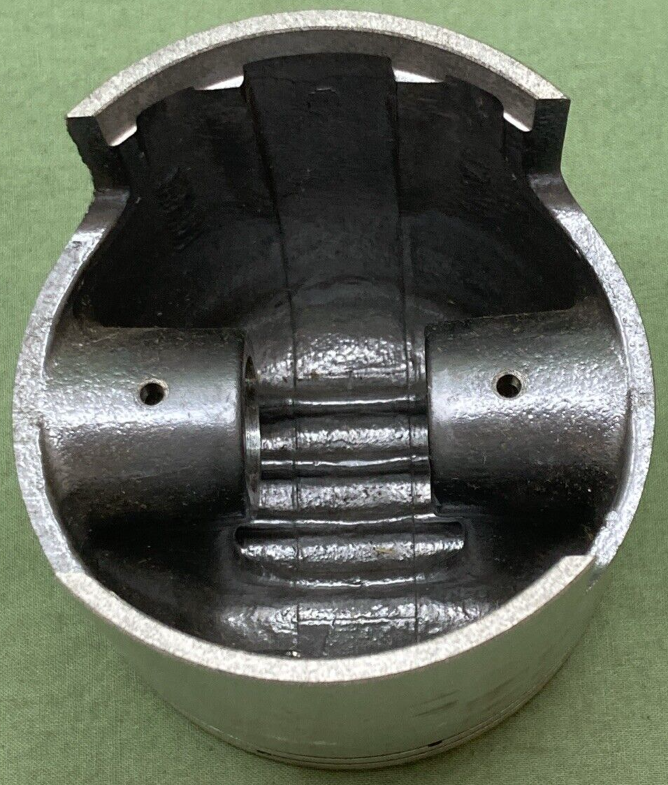 NEW GENUINE YAMAHA 275-11635-00 PISTON 1ST O/S