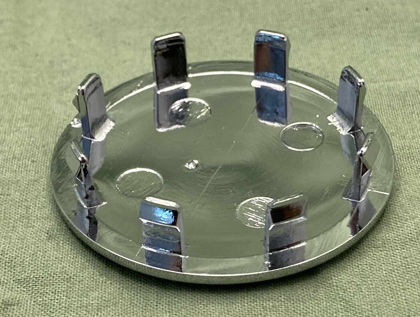 NEW GENUINE SUZUKI 61222-34302-000 REAR SWINGING ARM CAP