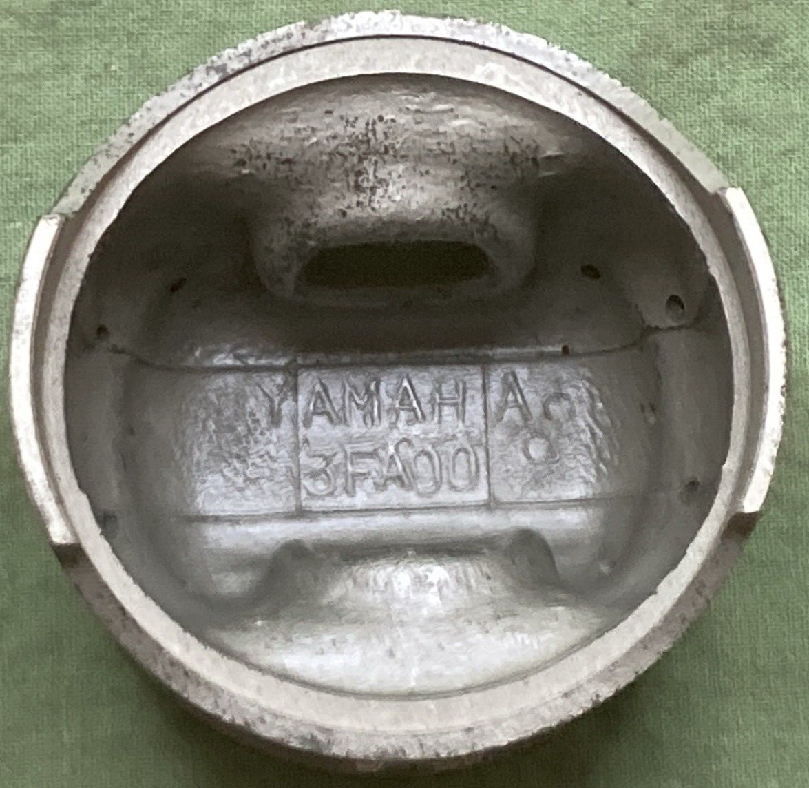 NEW GENUINE YAMAHA 3FA-11638-00 PISTON