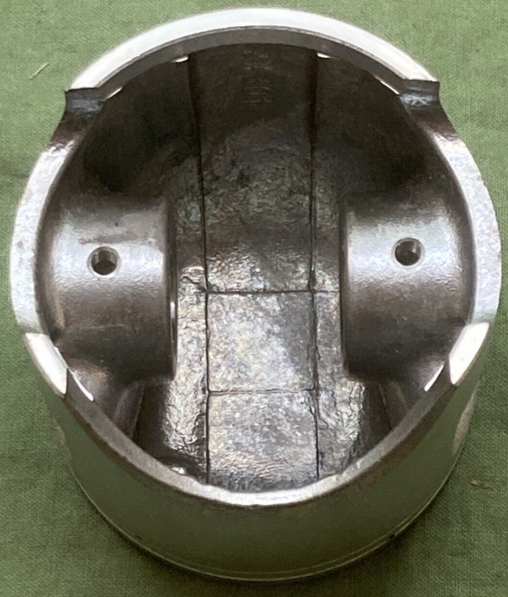 NEW GENUINE YAMAHA 3R3-11630-10 PISTON KIT COMPLETE