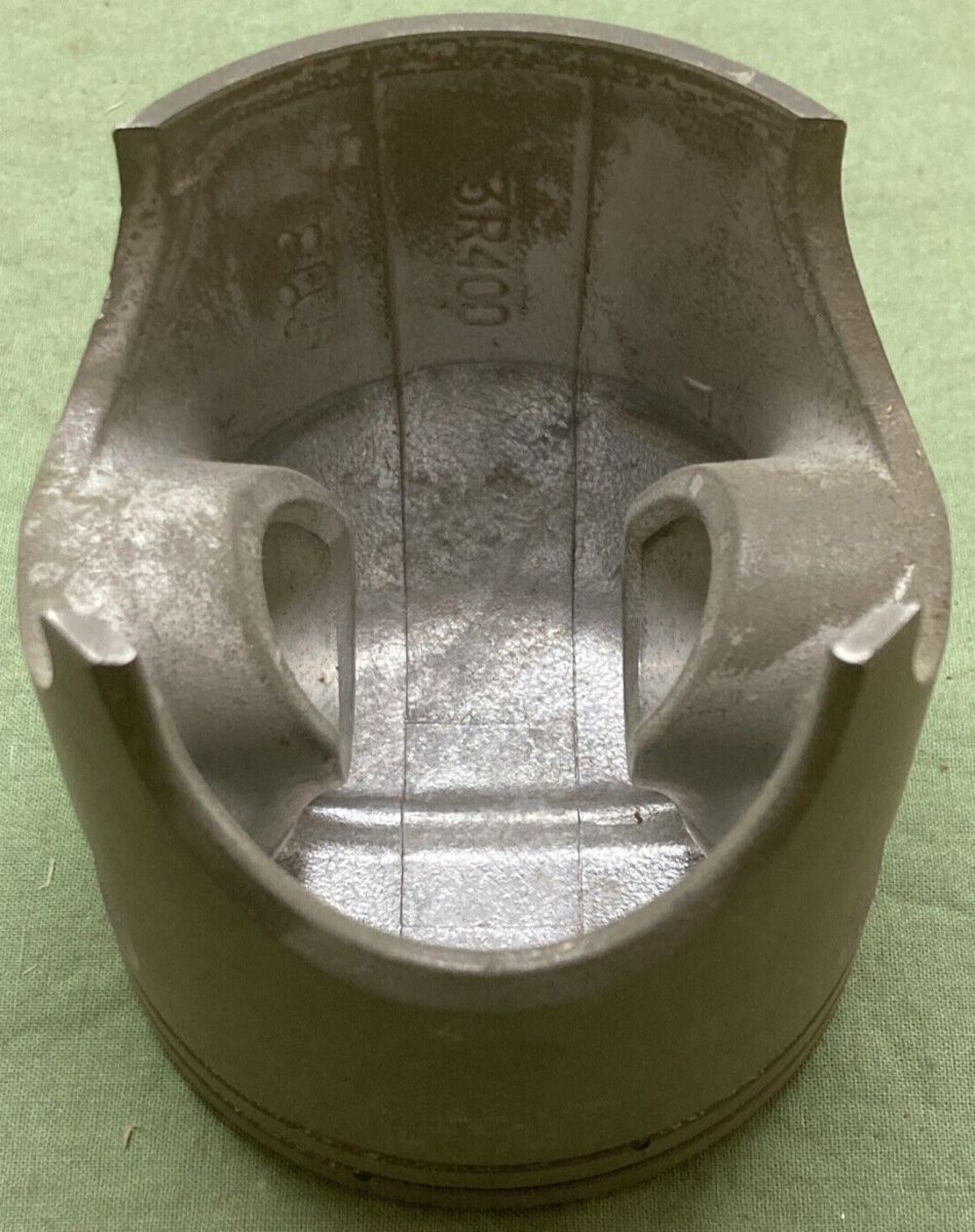 NEW GENUINE YAMAHA 3R4-11636-00 PISTON 2ND 0.50 O/S