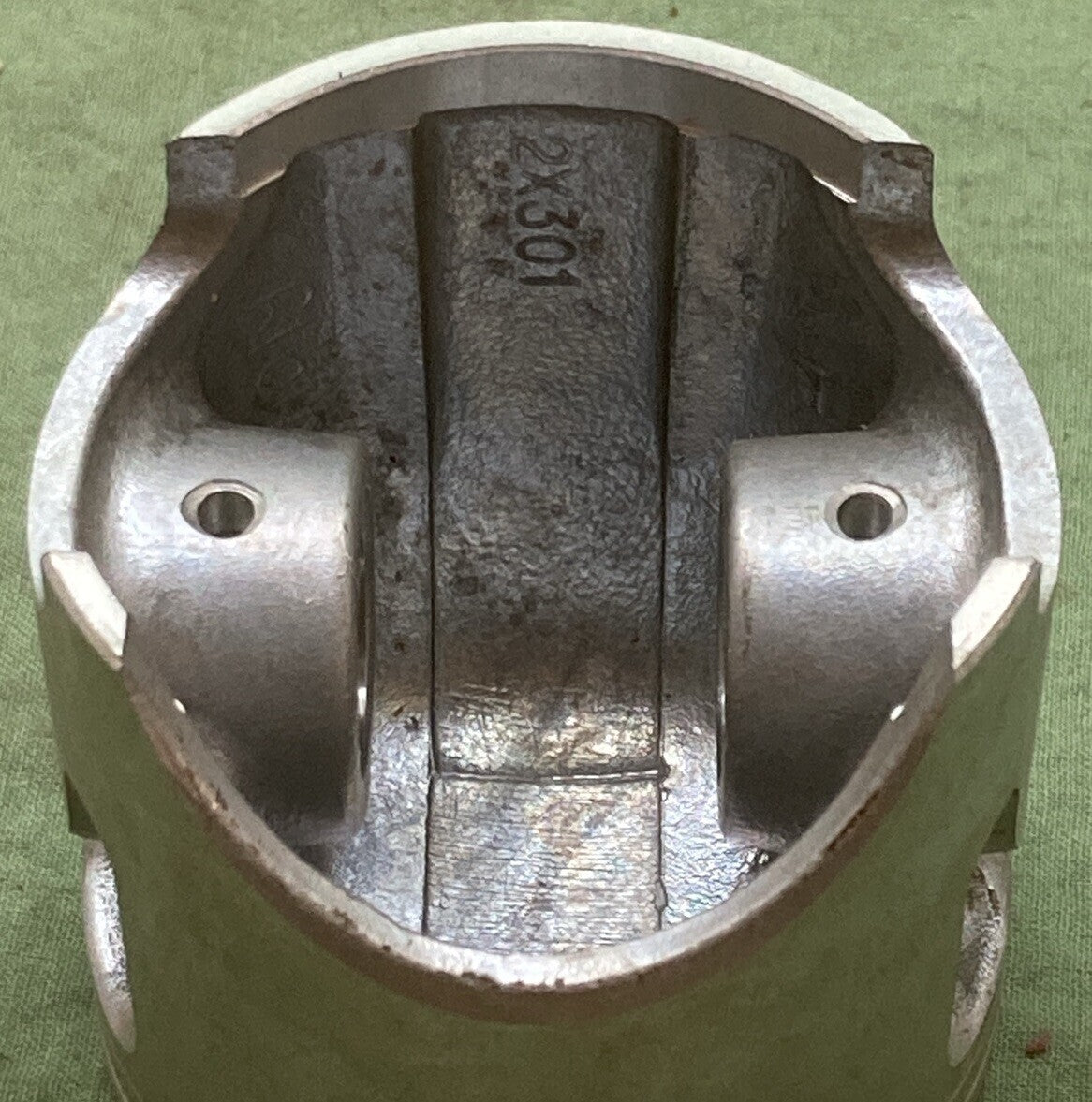 NEW GENUINE YAMAHA 3R3-11631-00-97 PISTON STD