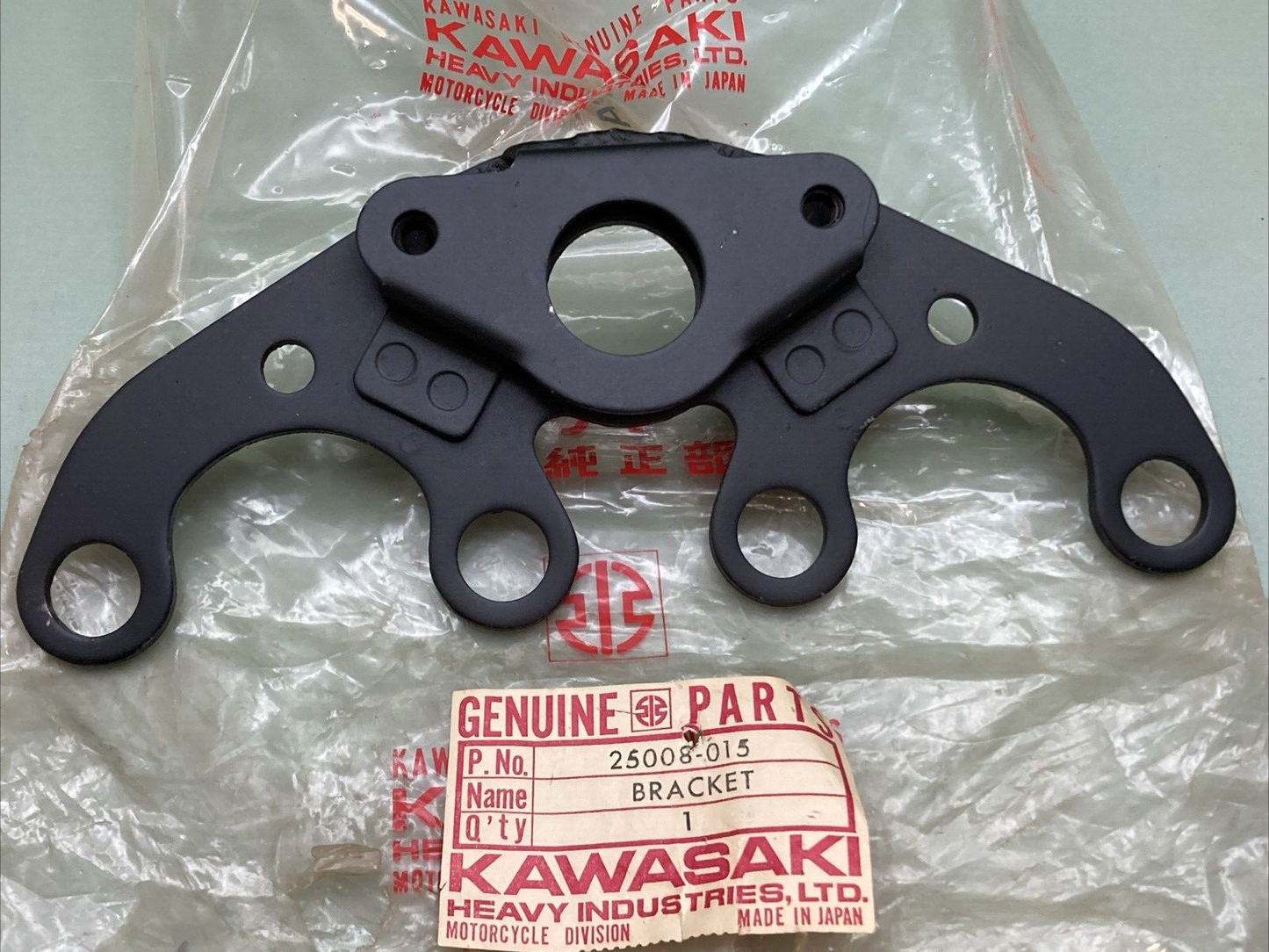 NEW GENUINE KAWASAKI 25008-015 BRACKET METER 1971 F6