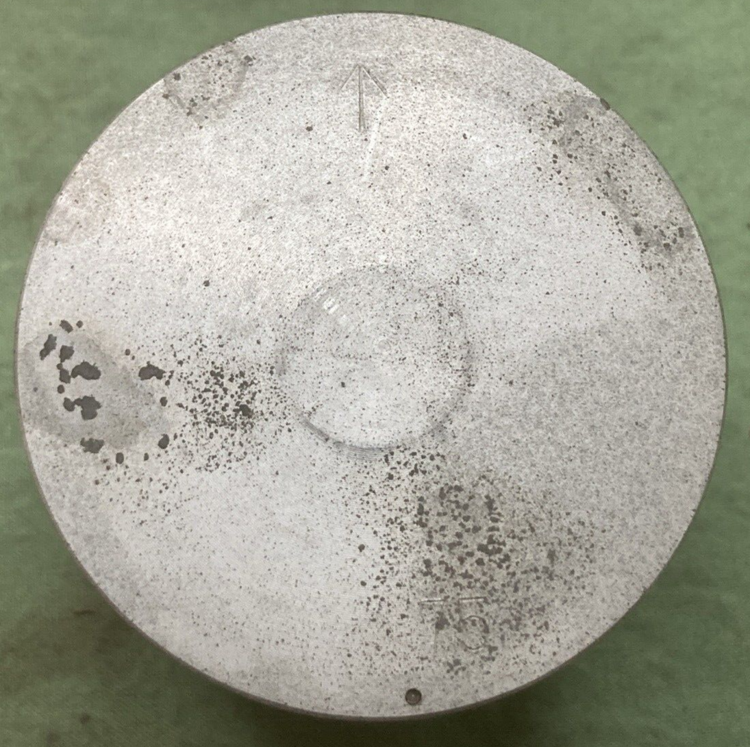 NEW GENUINE YAMAHA 1LX-11630-30 PISTON KIT COMPLETE 2ND O/S