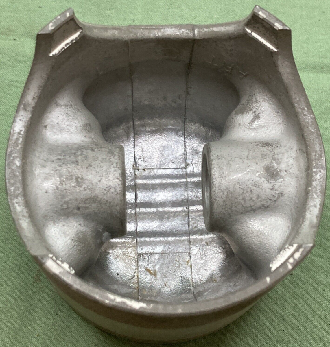 NEW GENUINE YAMAHA 2K8-11635-00 PISTON 0.25