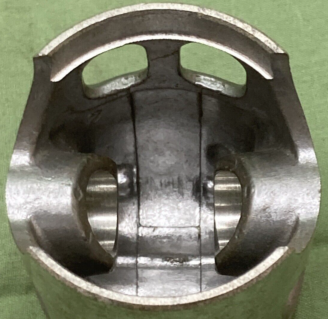 NEW GENUINE YAMAHA 55Y-11636-00 PISTON 2ND 0.50 O/S