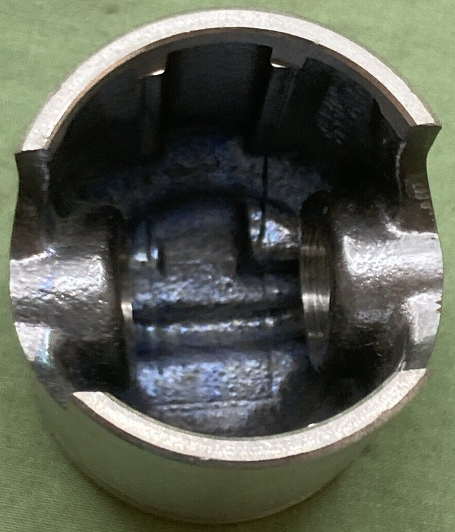 NEW GENUINE YAMAHA 5G6-11635-00 PISTON 1ST 0.25 O/S