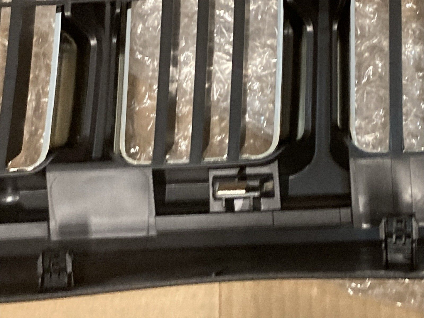 NEW GENUINE MOPAR 55079377AE Radiator Grille FITS JEEP