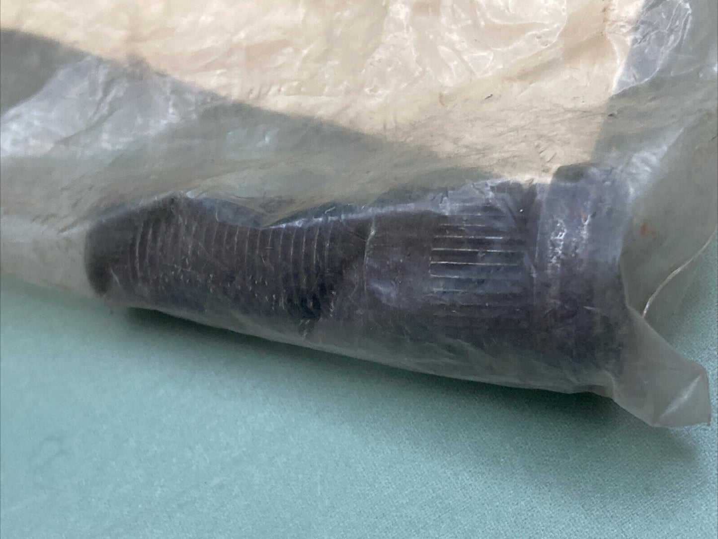 NEW REPLACES MOPAR 06034731 Wheel Stud